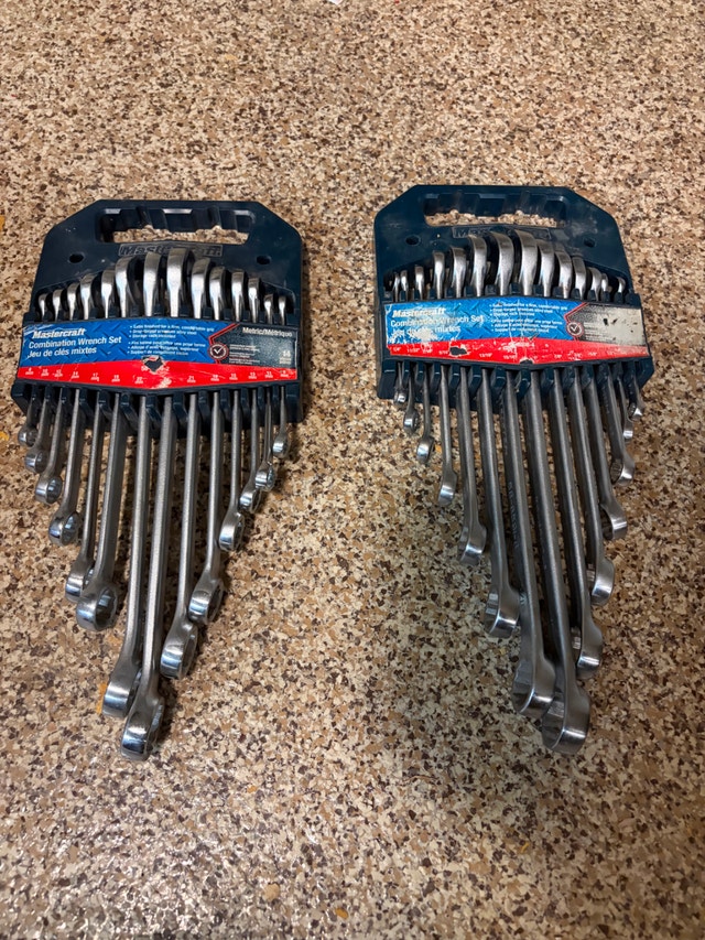 28 Piece SAE and Metric Wrench Set