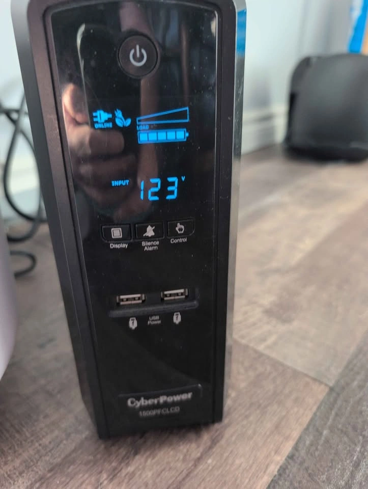 UPS Cyberpower CP1500PFCLCD - photo 2