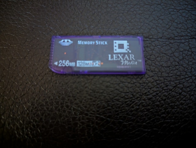 Sony DSC-P72 Vintage Digital Camera - photo 5