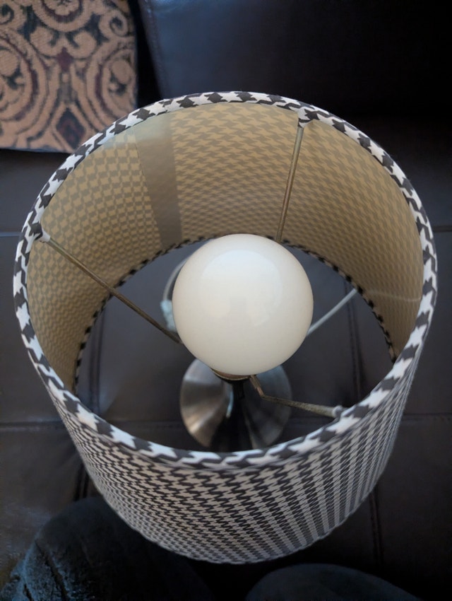 Table Lamp with Houndstooth Shade - photo 2