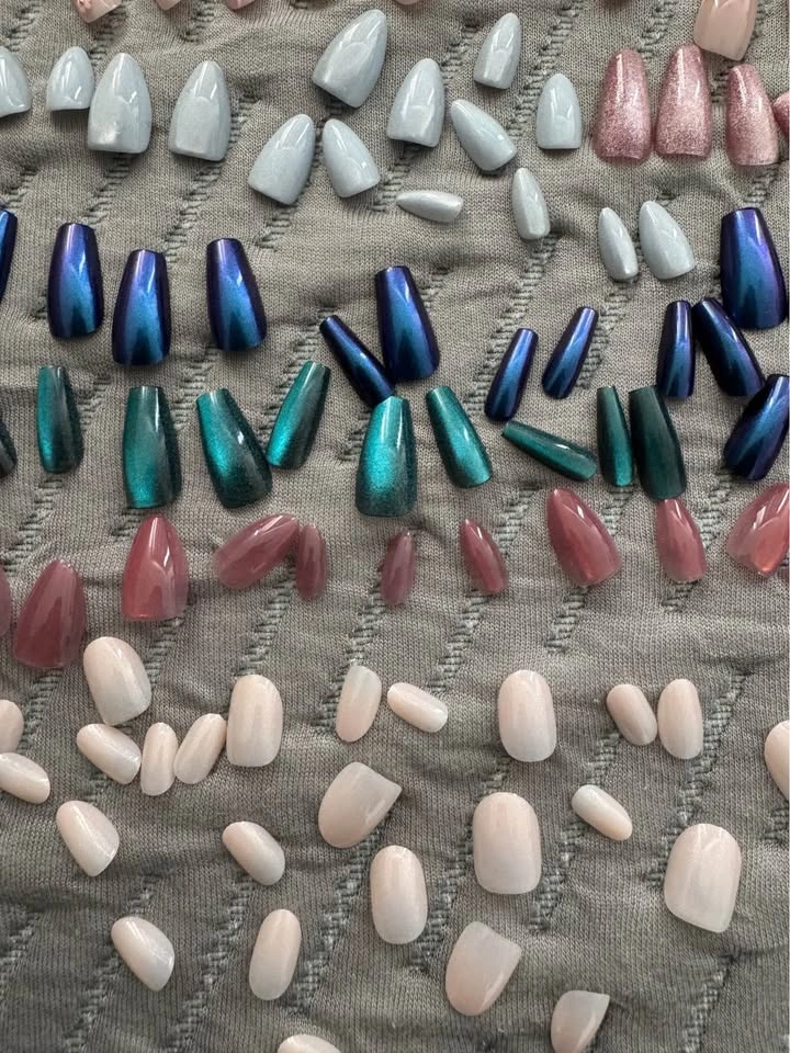 Bulk Press-On Nails (185 pcs) + 7 New Glues & Adhesive Tabs - photo 4