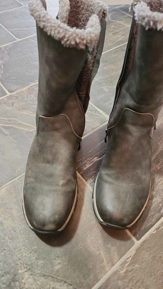 Grey waterproof winter boots, The Wyndy 05 Vegan Friendly