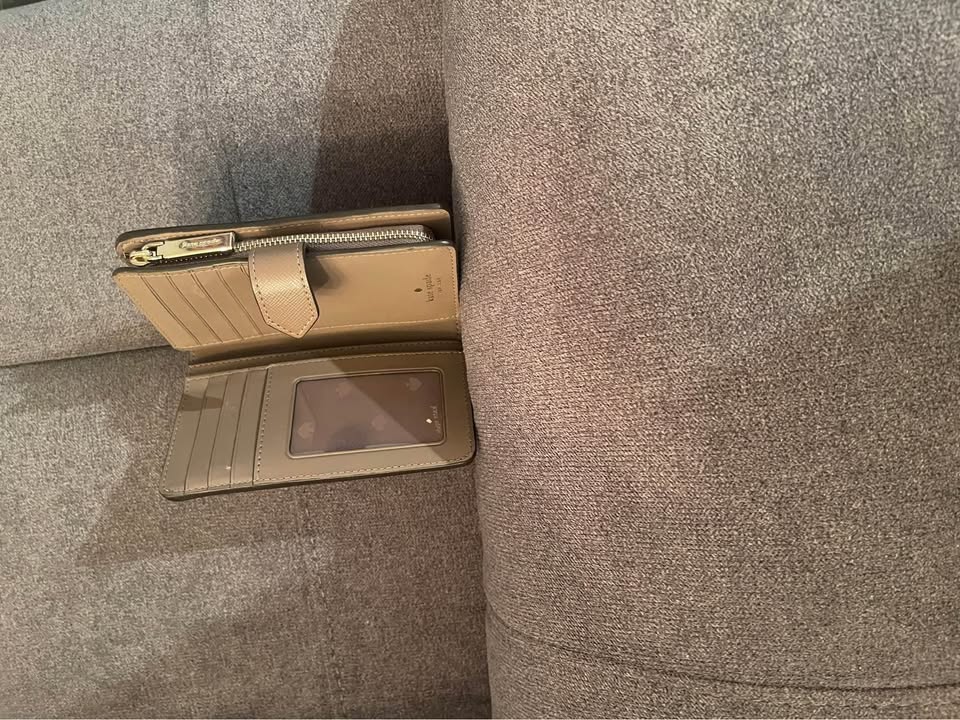 Kate Spade Wallet - photo 3