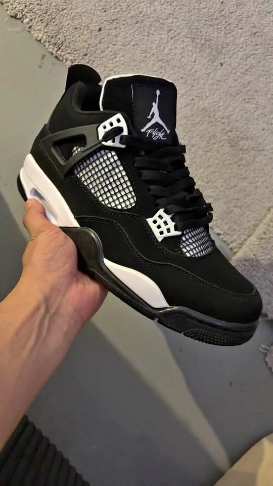 Jordan 4 white thunders