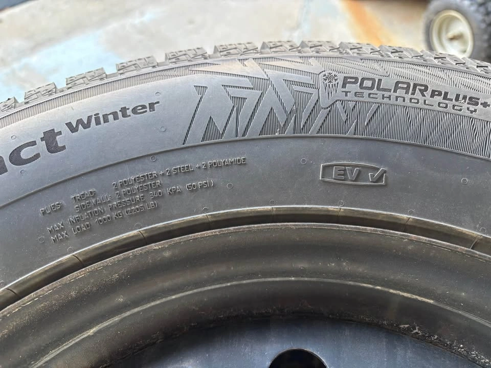 Continental Winter Tires on Rims w/ TPMS, 235/65R17, Fits Nissan - photo 2
