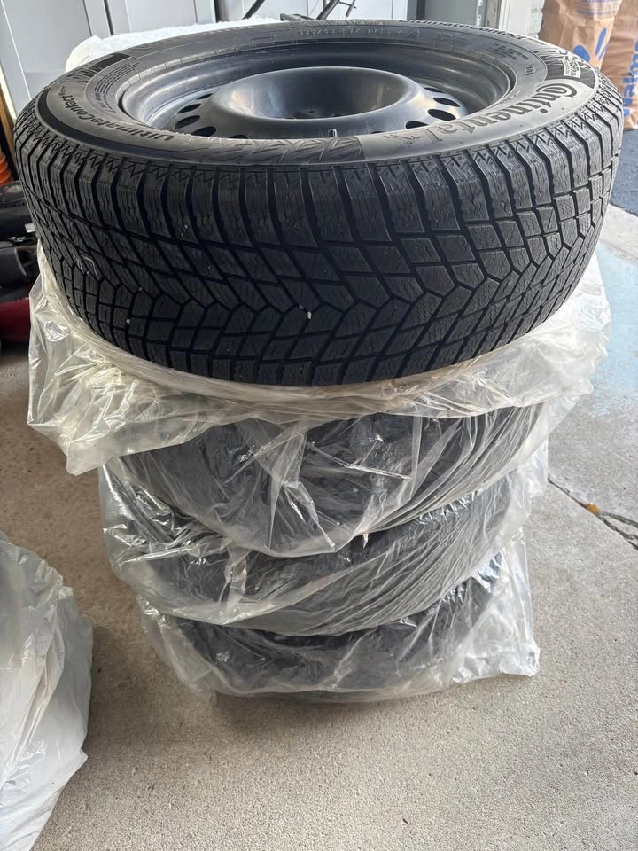 Continental Winter Tires on Rims w/ TPMS, 235/65R17, Fits Nissan - photo 5
