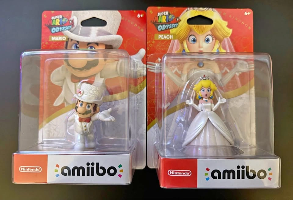 Nintendo Amiibo Super Mario Odyssey Mario and Peach Wedding Atti