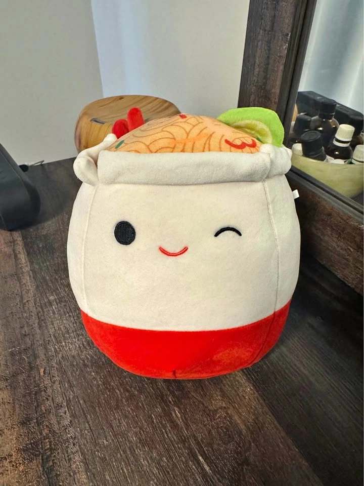 Daley the winking Takeout Noodles Squishmallow