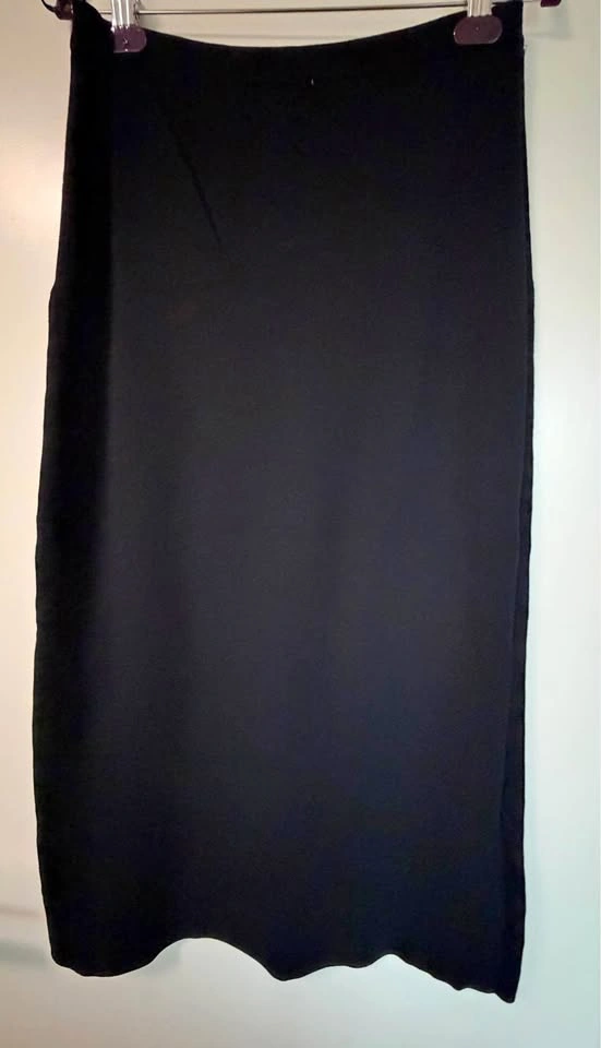 Easy Spirit Black Midi Skirt