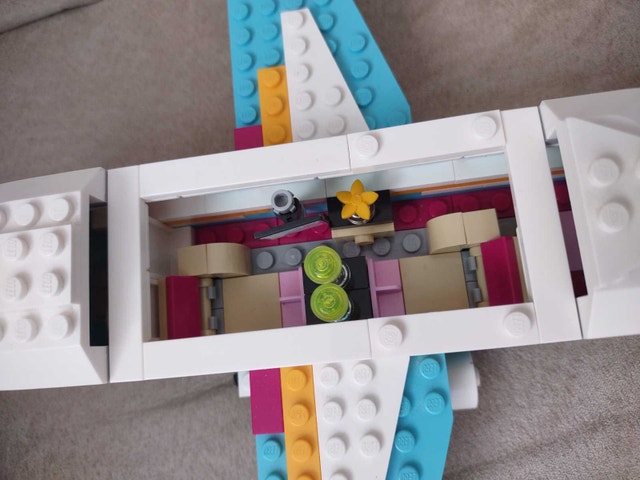 Lego Friends Private Jet - photo 2