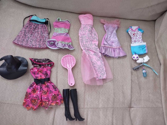 Barbie Outfits & Dresses
