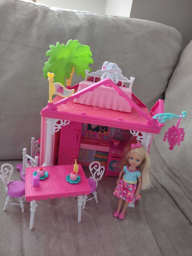 Barbie Chelsea Clubhouse