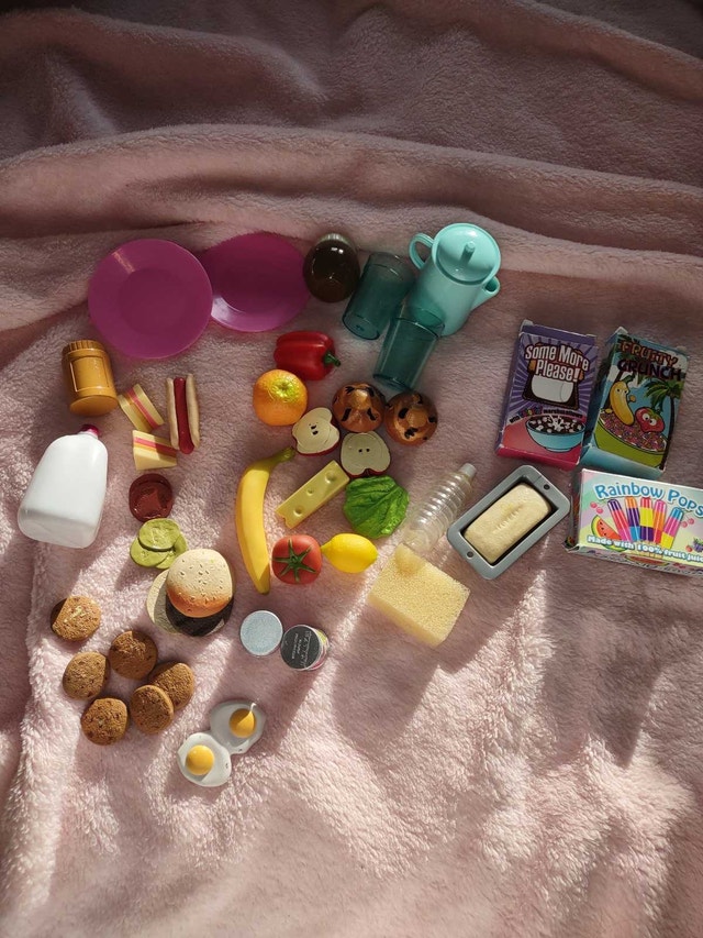Our Generation Food and dishes set