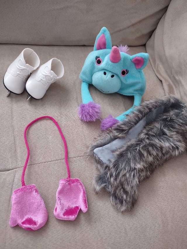 Our Generation Winter Accesories