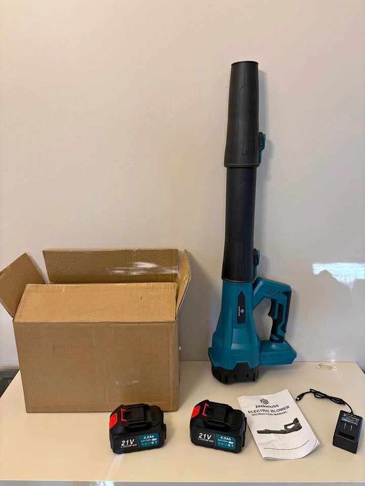 Electric portable cordless air blower with 2 batteries / NEW set