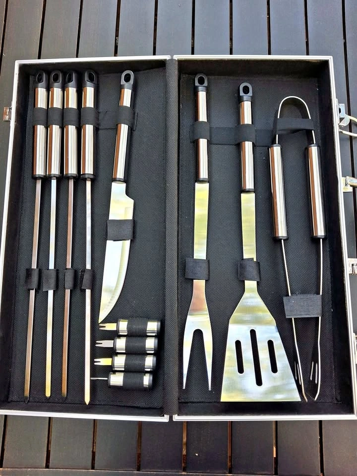 Stainless Steel BBQ Tool Set in Aluminum Case