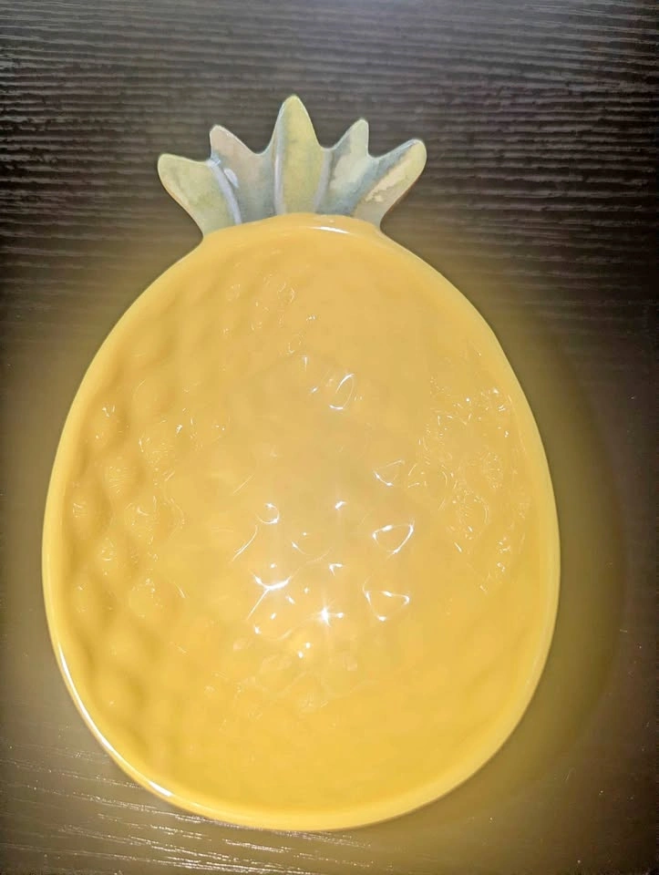 Pineapple Serving Dish – Yellow Melamine