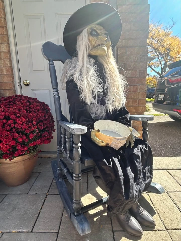 Vintage Home Accents 4 ft Animated LED Rocking Witch Prop - photo 4