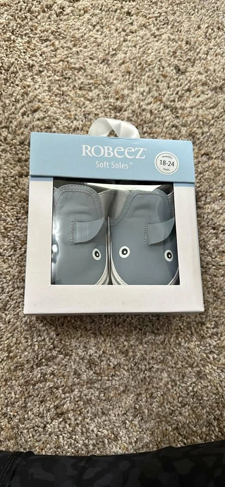 NEW Robeez Sebastian Shark Soft Soles 18-24 months
