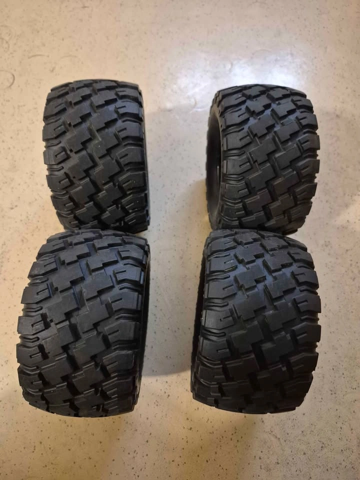 Set of 4 RC monster truck tires - photo 2
