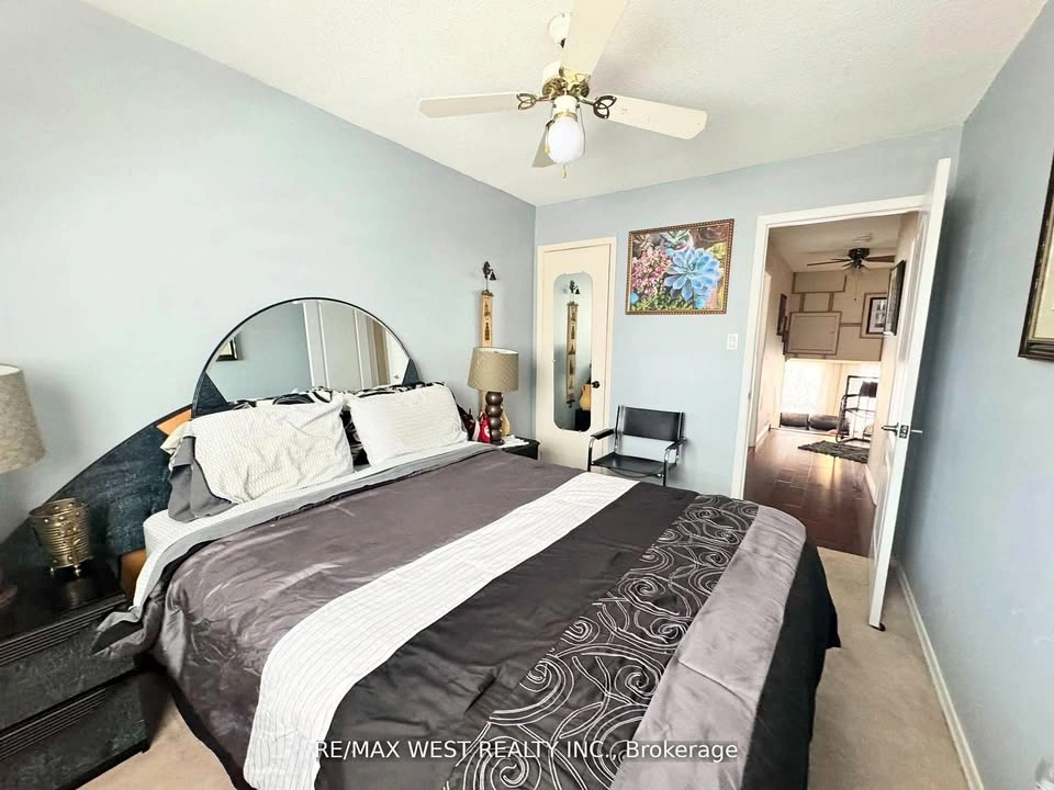 1 bed 2 baths House