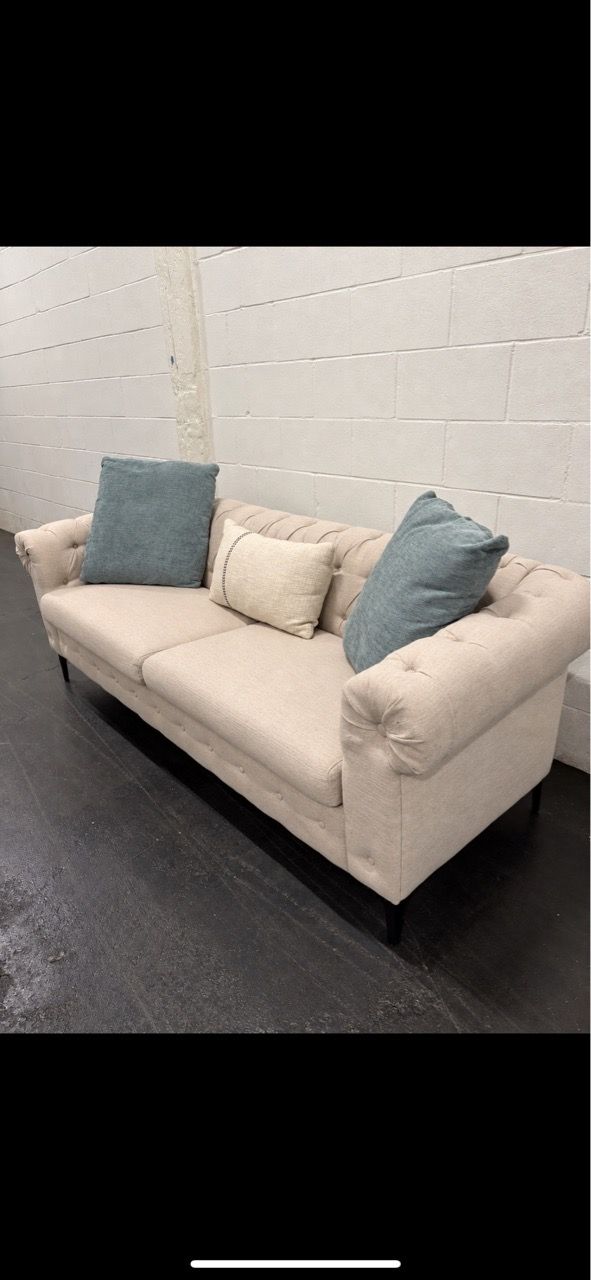 Cream Couch - photo 4