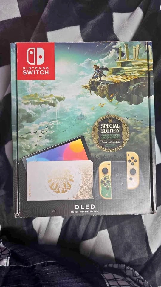 Nintendo Switch OLED – The Legend of Zelda: Tears of the Kingdom
