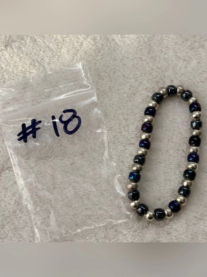 Beaded Bracelet Silver Tone Blue Purple Metallic Beads Stretch - photo 5