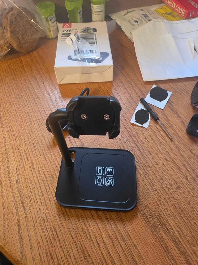 Adoure 2-in-1 Universal Watch Dock Wireless Charging Stand