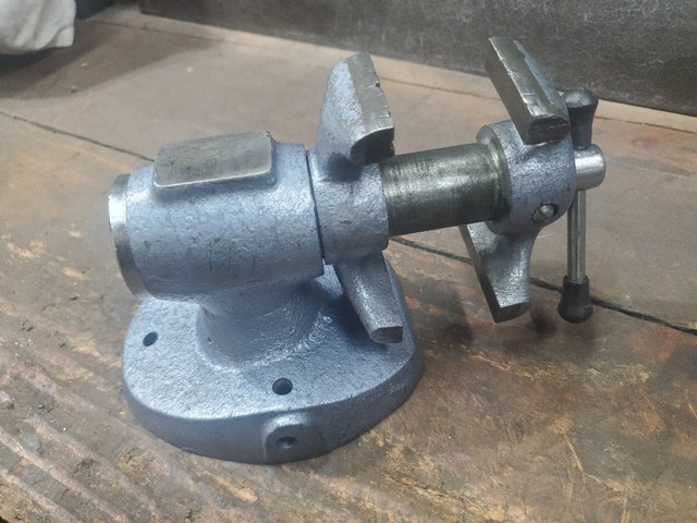 Small Hobby Vise