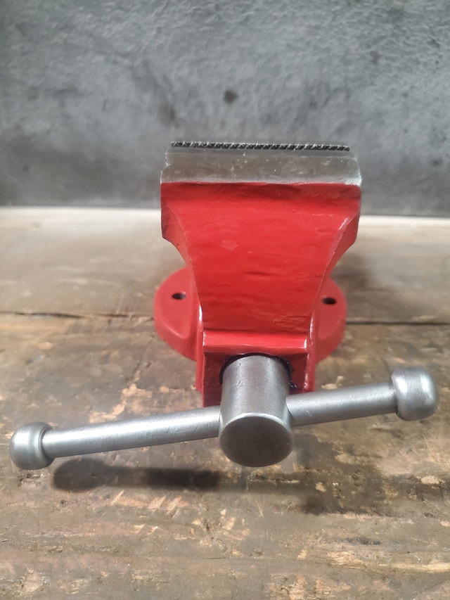 RAE 2-1/2 inch Vise - photo 5