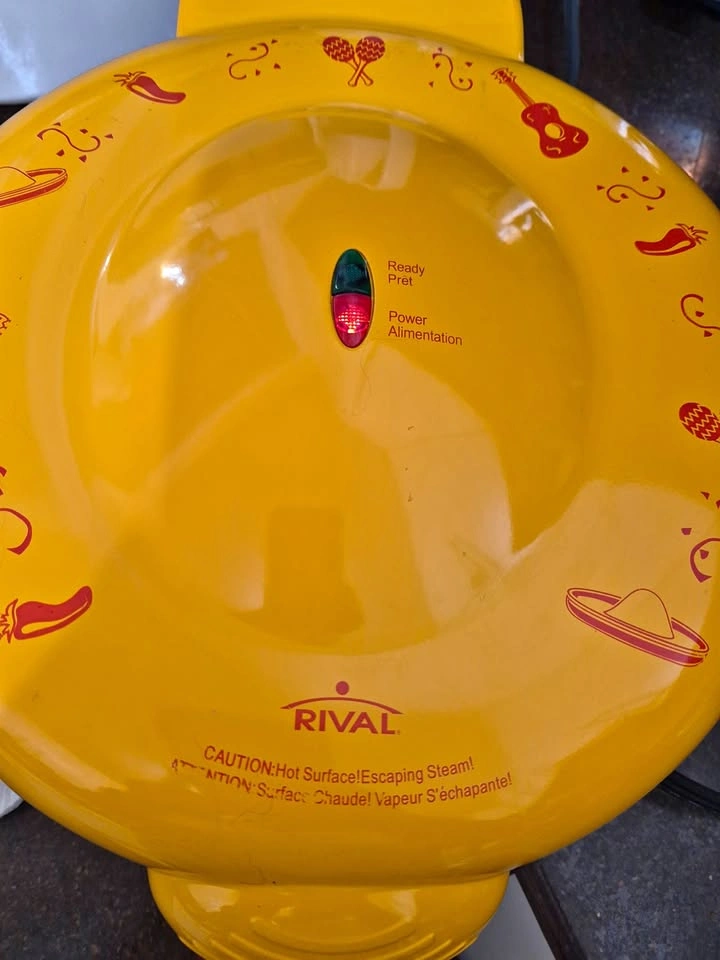 RIVAL LARGE QUESADILLA MAKER – TESTED & WORKING