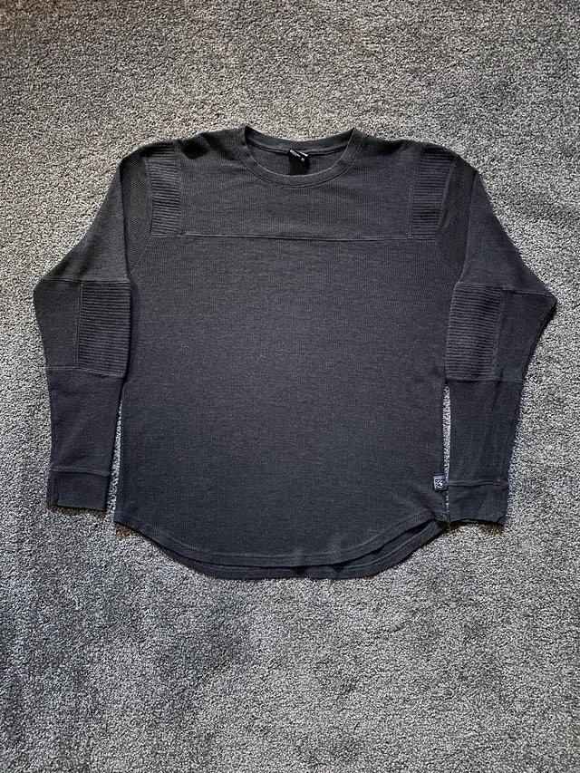 2000s Southpole waffle thermal long Sleeve shirt