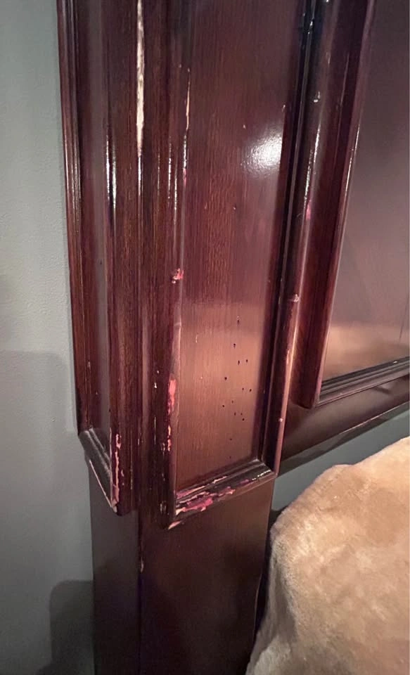 Queen Bed Frame - Sturdy, beautiful dark brown frame - photo 5