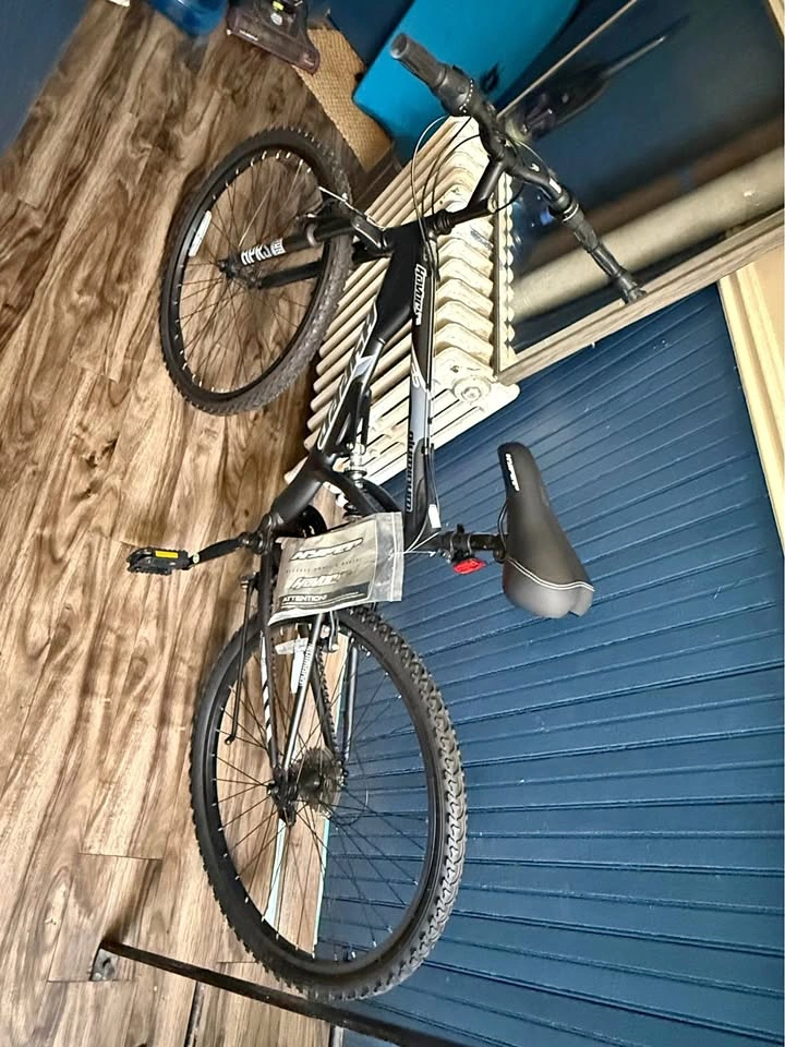 🚲 Huffy Mountain Bike – Black & Silver 26”