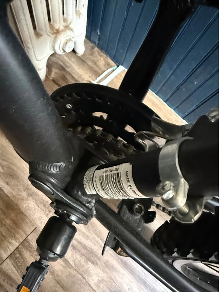 🚲 Huffy Mountain Bike – Black & Silver 26” - photo 4