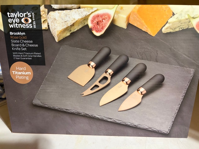 cheese knife, set plus cutting board
