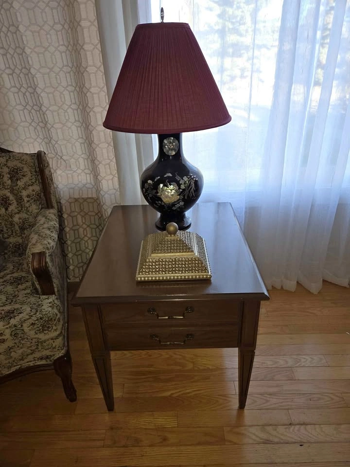 Vintage Deilcraft Side Table / Nightstand – Solid Wood