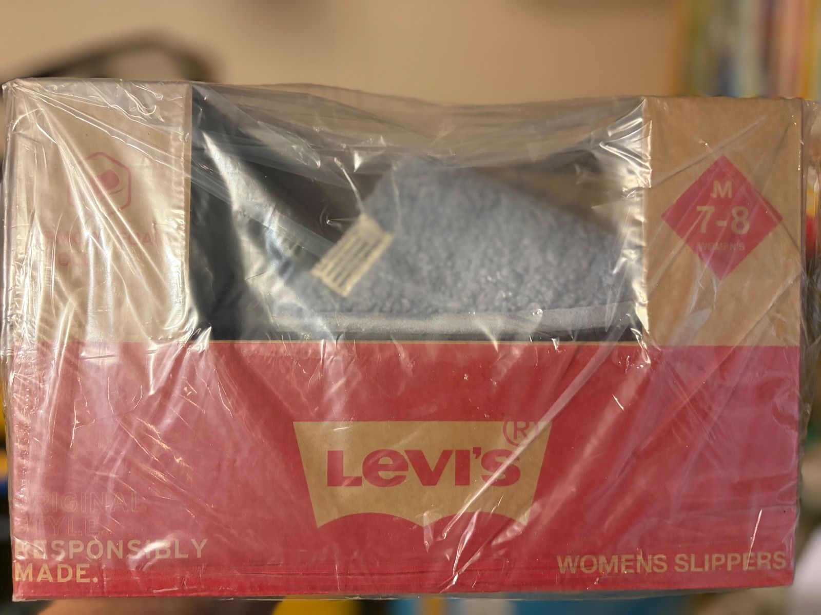 Levi's Women's Slippers Light Blue Memory Foam Size 7–8