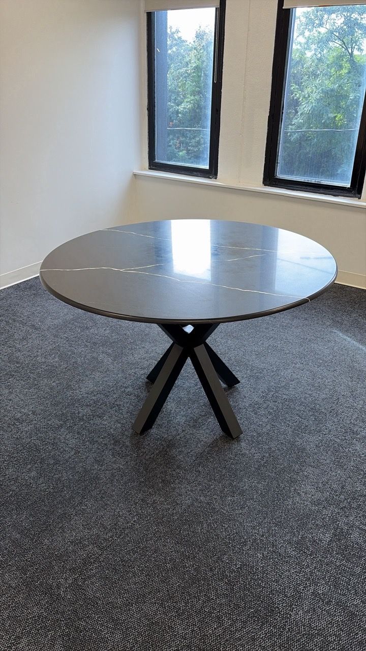 Round coffee Table with Marble-Look Top