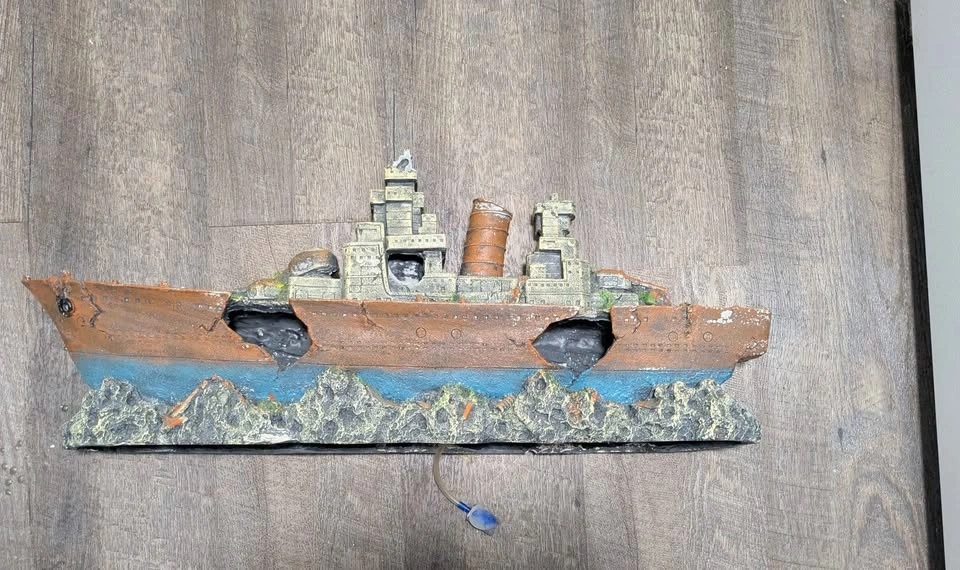 30 gal long sunken ship aquarium bubbler decoration - photo 2