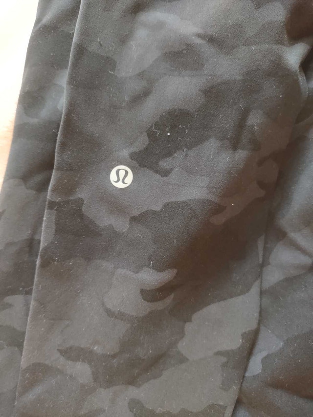 Lululemon leggings size 8 - photo 2