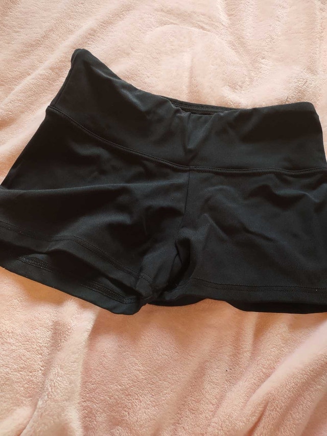 Capezio shorts size large child