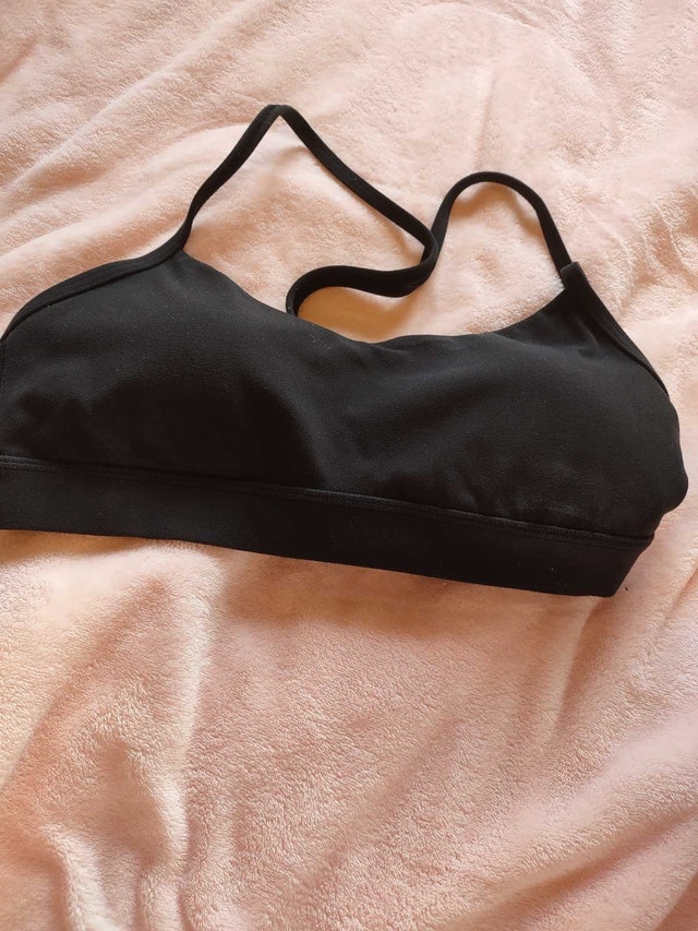 Lululemon flow y nulu bra size 8 black