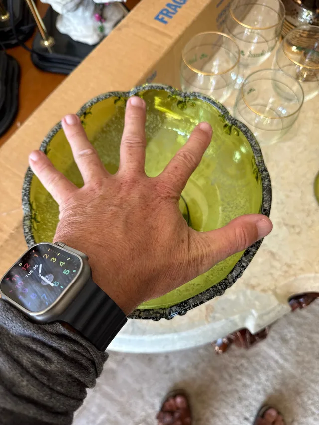 Green Glass Pedestal Bowl image indicator(4)