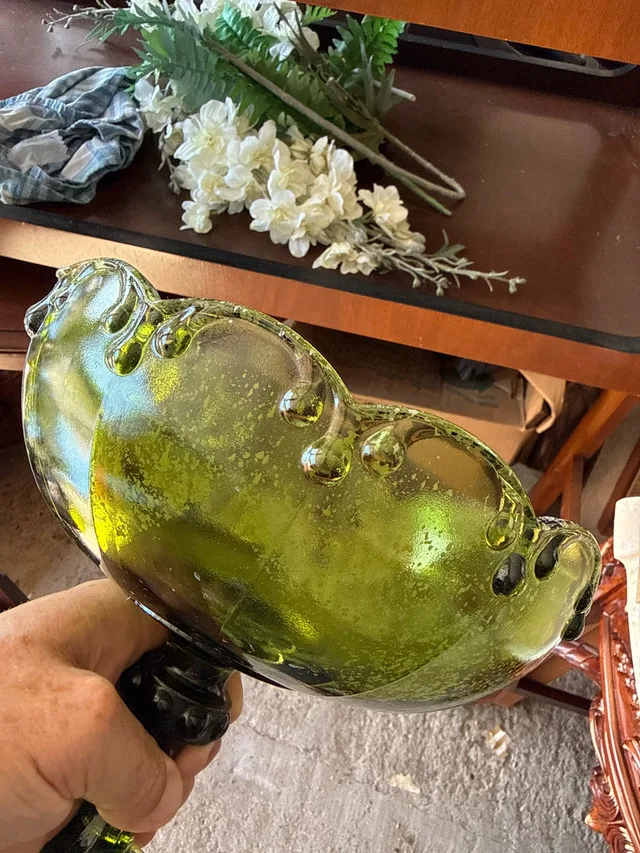 Green Glass Pedestal Bowl image indicator(5)