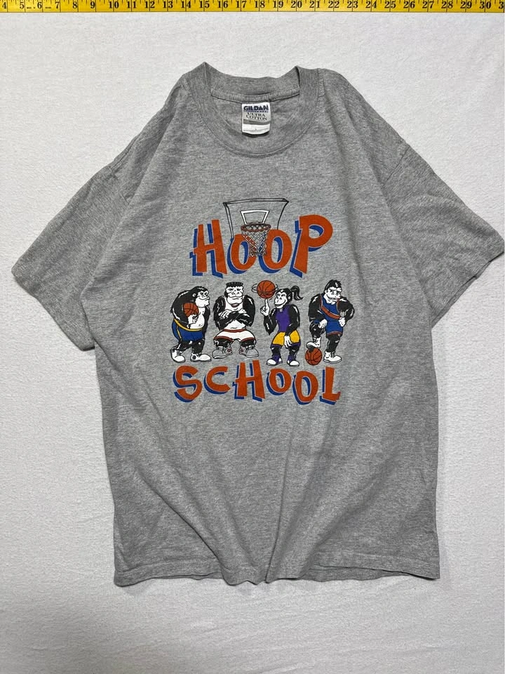 Vintage Hoop School Graphic T-Shirt Size Large
