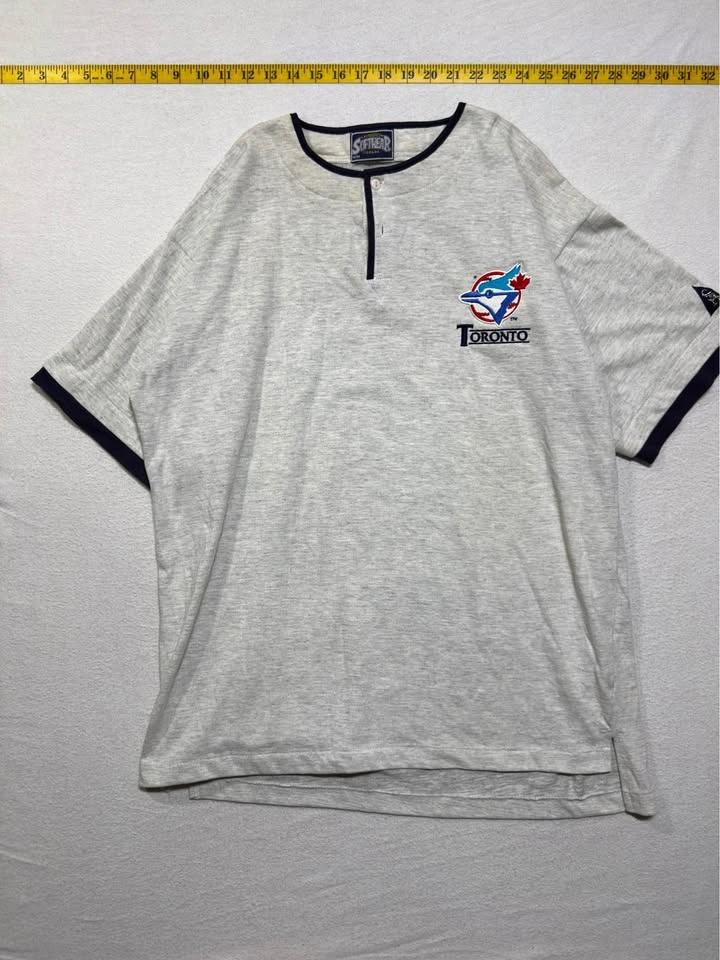 Super vintage Toronto Blue Jays Henley Shirt