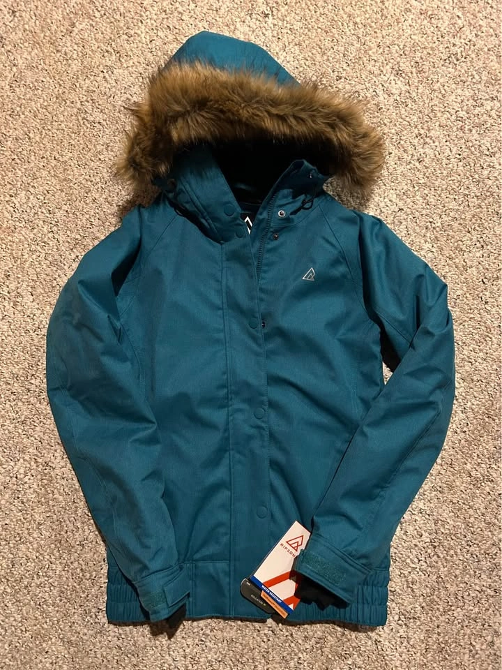 New Women's Winter Jackets Parkas - Prices & Size in description - photo 3