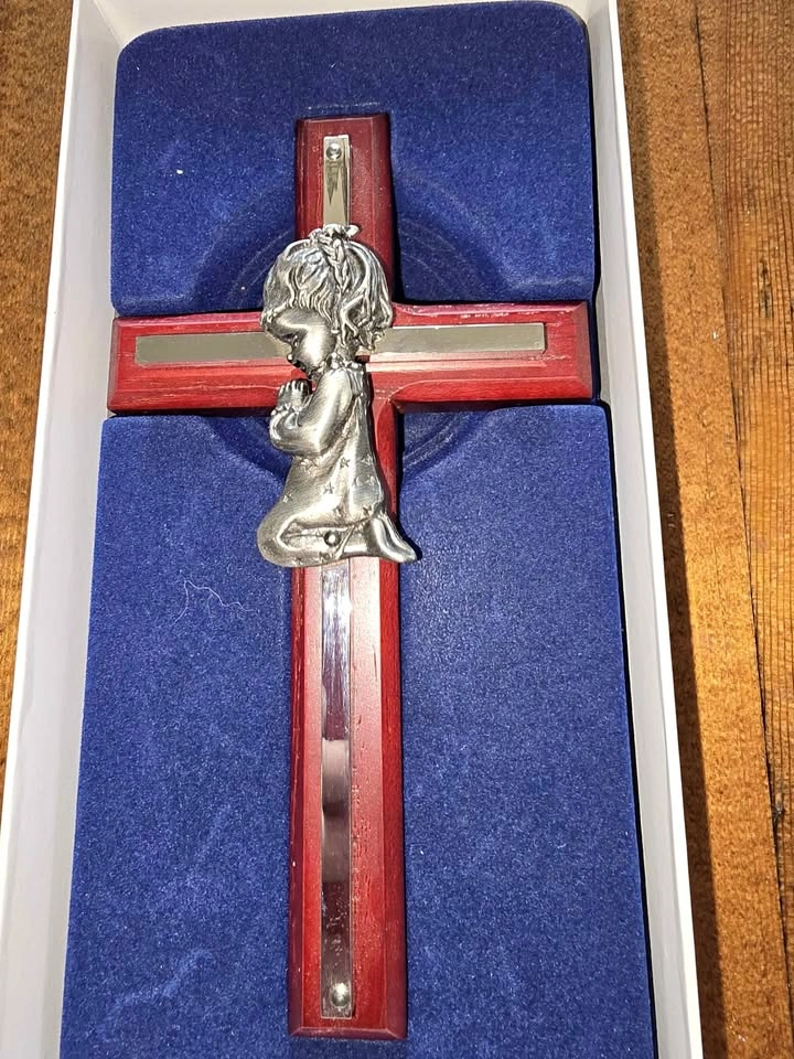 Wooden Wall Cross with Praying Girl Pewter Figure